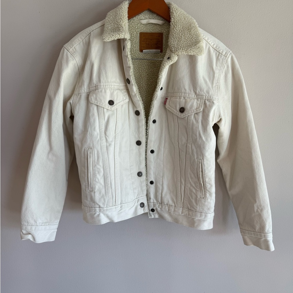 Levi's Tan Leather Patch on Cream Sherpa